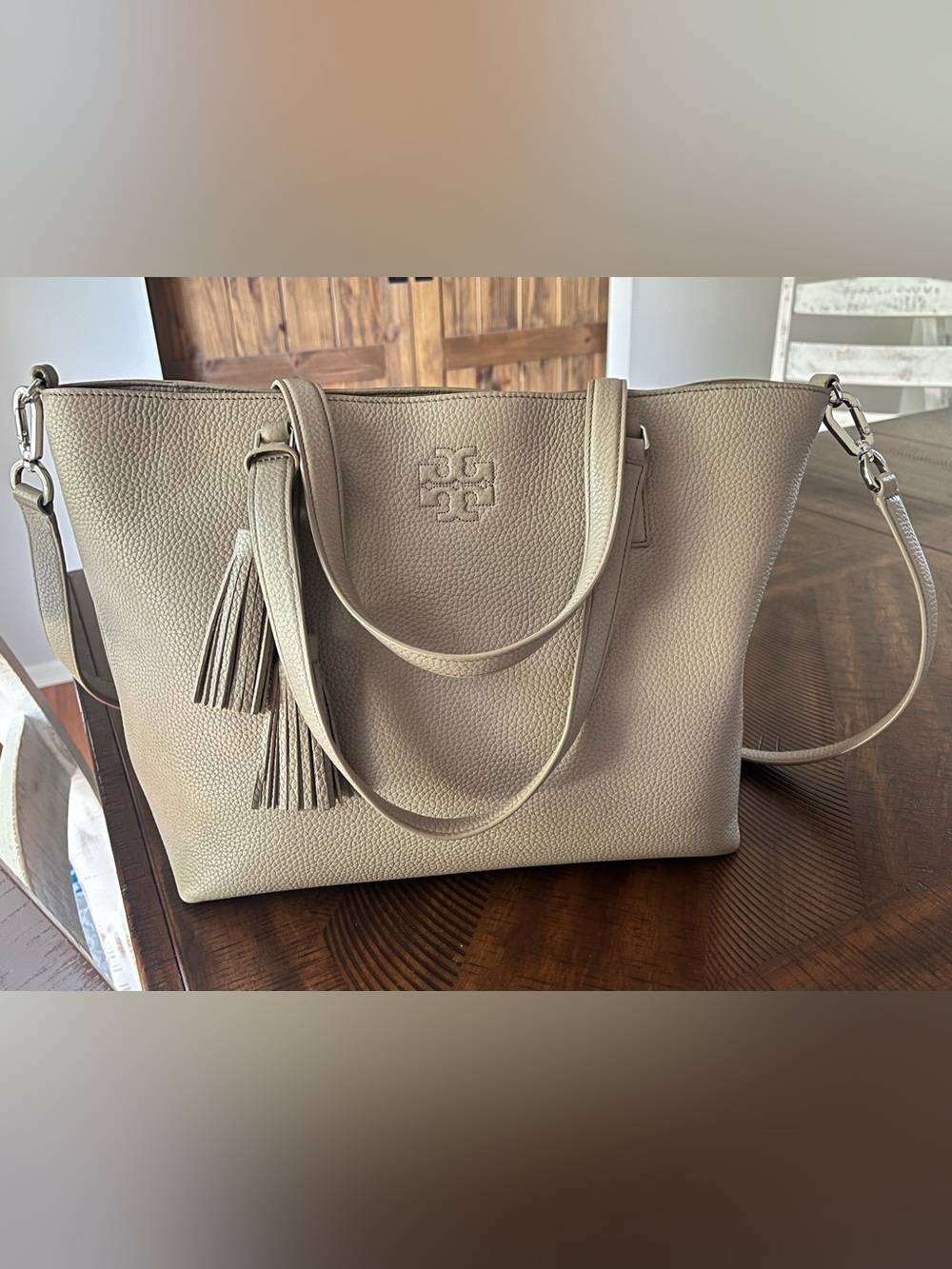 Tory Burch Thea Tote Pebble Leather Hobo Bag Taupe French Grey Tan Large - Picture 11 of 16